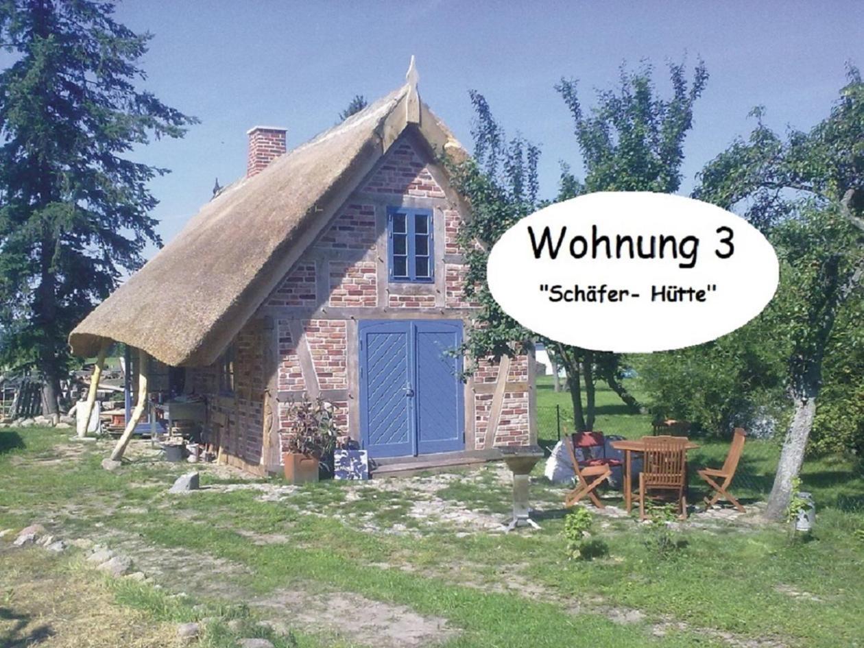 Ferienwohnung Alte Schule Ludwigsburg Loissin Zimmer foto